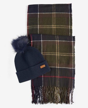 Barbour Dover Beanie & Hailes Scarf Gift Set Classic | BABO90096