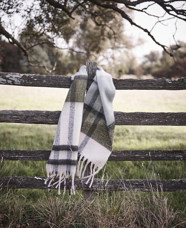 Barbour Isla Tartan Boucle Scarf Mintgrønne | BABO90100